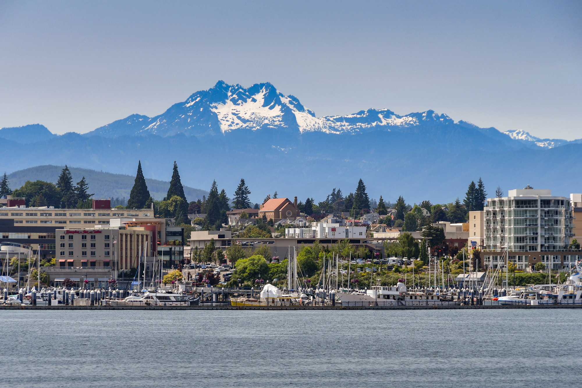 Making moves fast, simple, and stress-free for families and businesses across Bremerton, WA